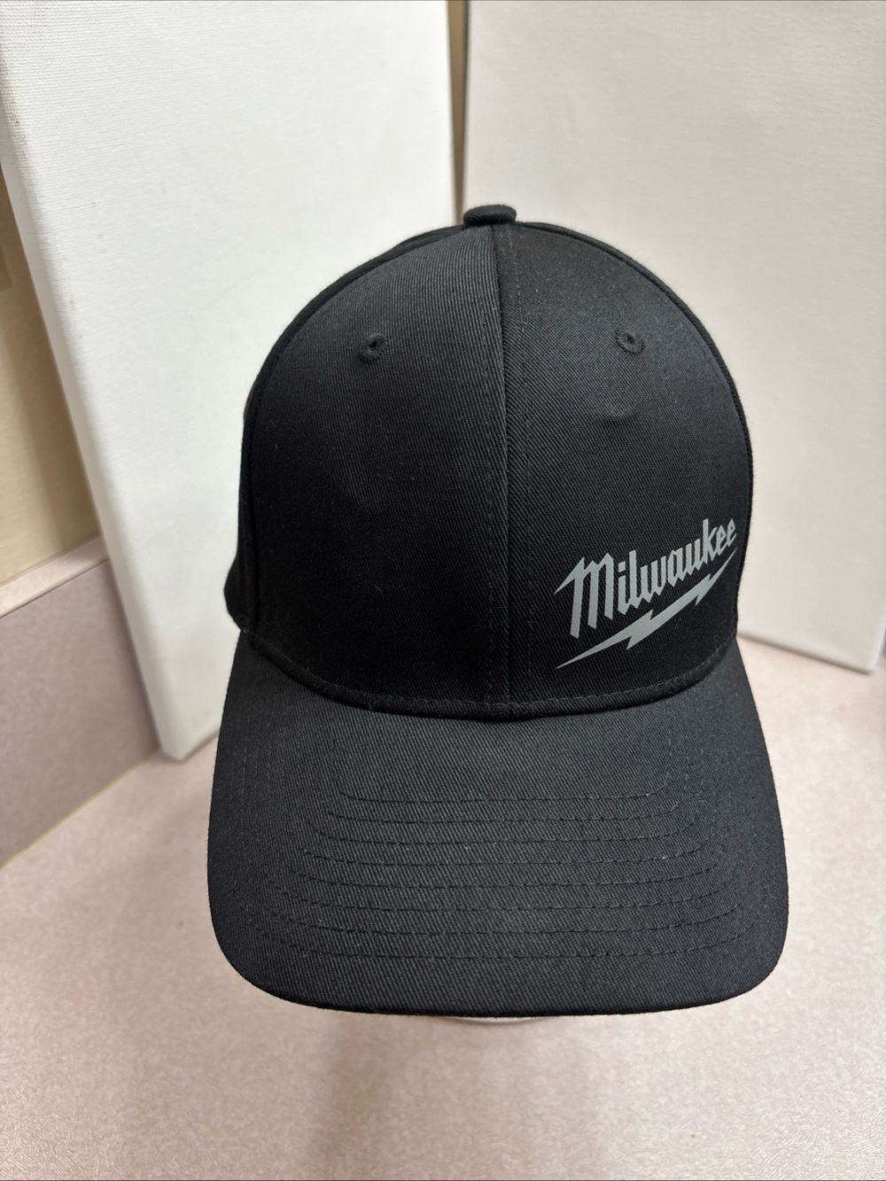 Milwaukee Brand Hat Black Baseball Cap Workwear Men’s Stretch Flex Fitted SM MD